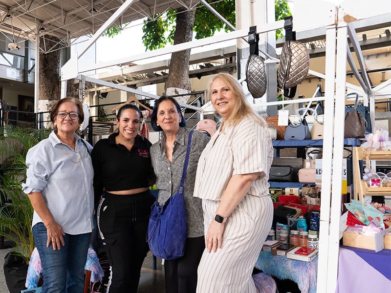 09-BAZAR-DIA-DE-LAS-MADRES-HERMANDAD-GALLEGA-DE-VENEZUELA